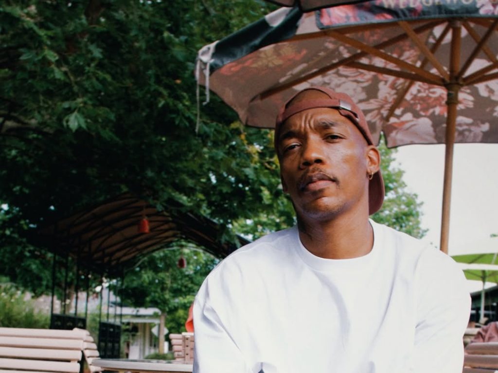 Muzi Confirms First 2026 Drop With ‘Y’ Alongside Kelen Lima